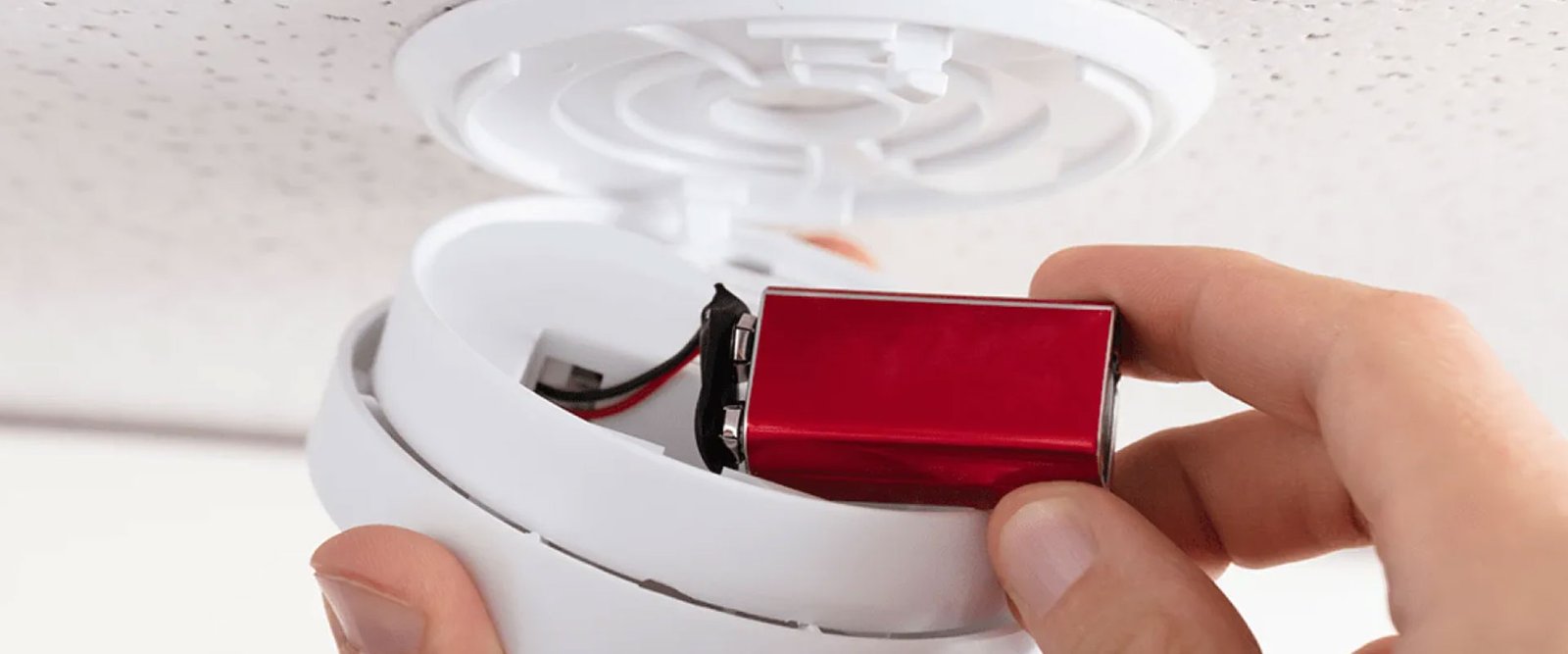 Do Hard Wired Smoke Alarms Have Batteries